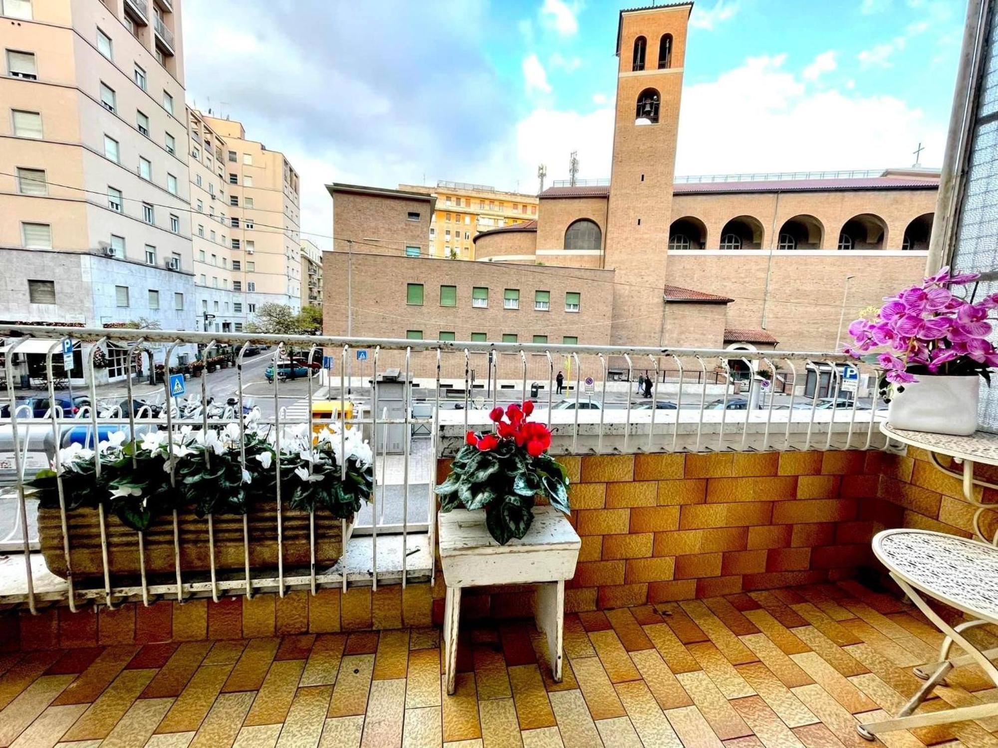 Lucens Domus Appartamento Roma Quartiere Trieste - Vicino Metro B1 - Ngoại thất bức ảnh